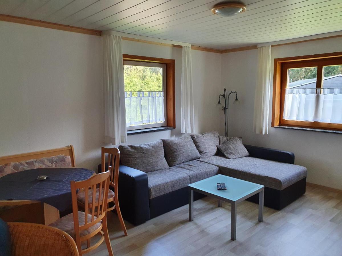 Ferienhaeuser & Bungalows - Naturcamp Meyersgrund Im Thueringer Wald 일메나우 외부 사진