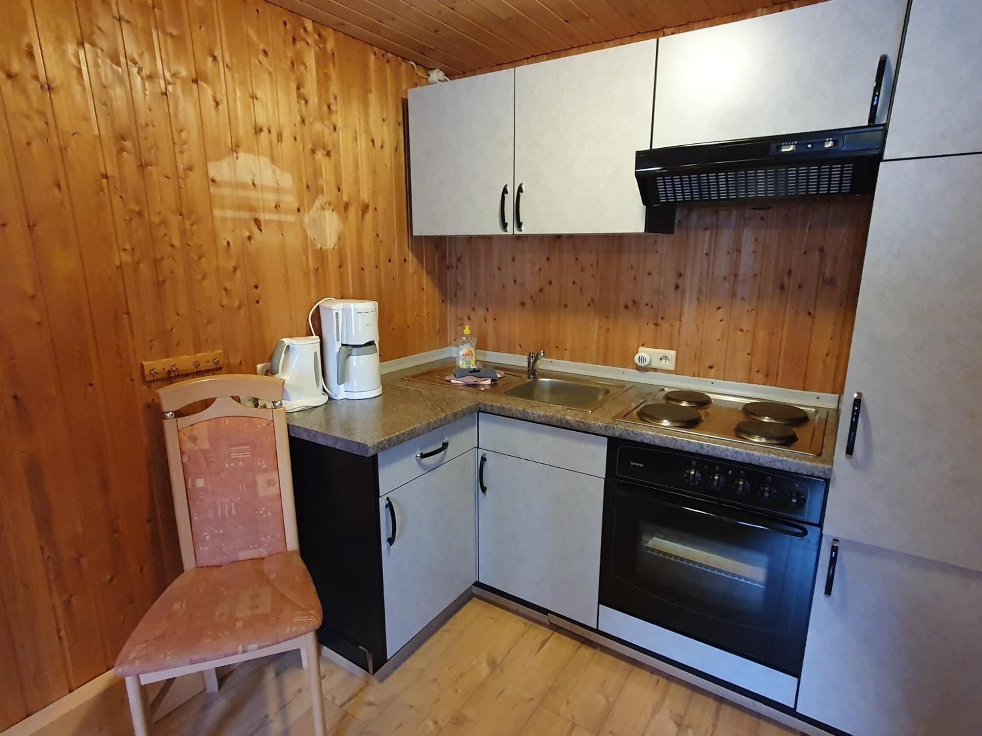 Ferienhaeuser & Bungalows - Naturcamp Meyersgrund Im Thueringer Wald 일메나우 객실 사진